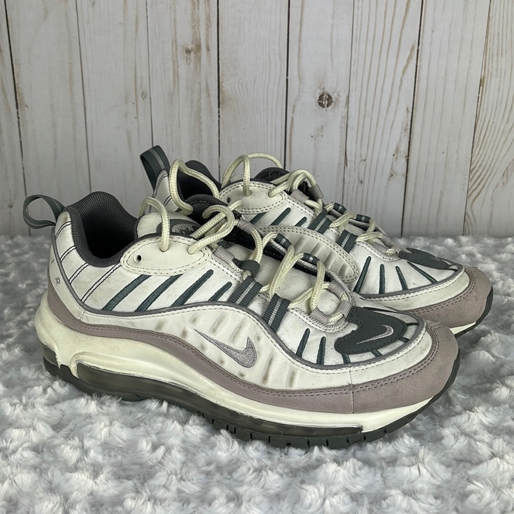Nike Women’s Air Max 98 Ash Gray